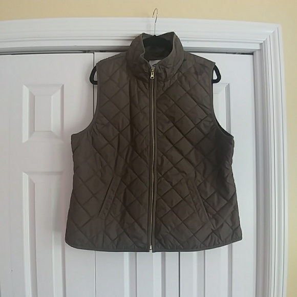 Old Navy Jackets & Blazers - Old Navy Vest.  Olive/Army green.  XL.  EUC.